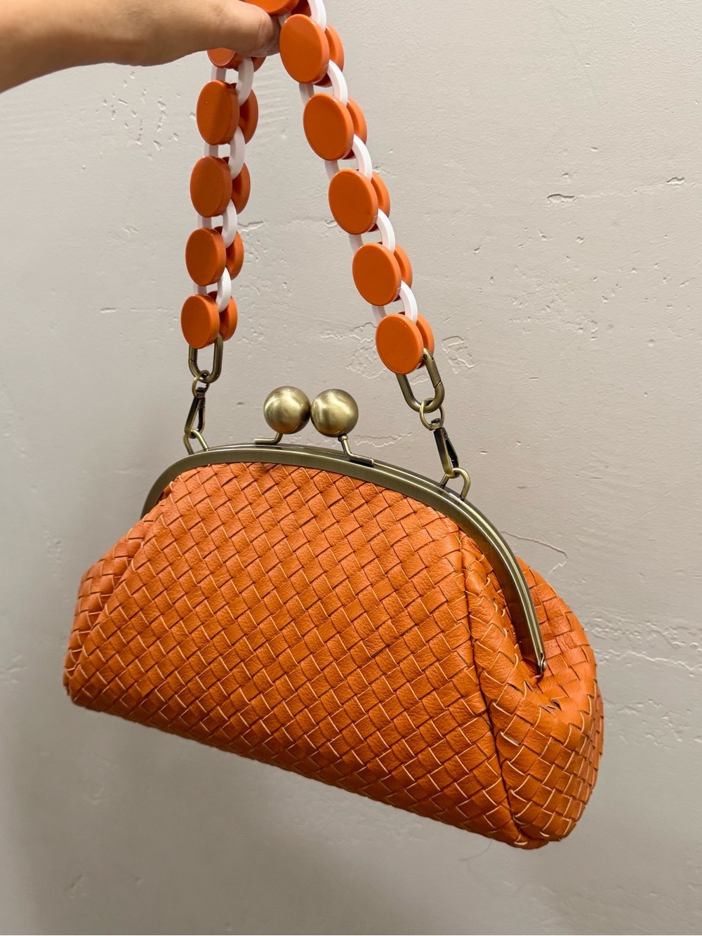 Orange Woven Leather Handmade Kisslock Bag, Vintage Cowhide Crossbody - Picture 10 of 16